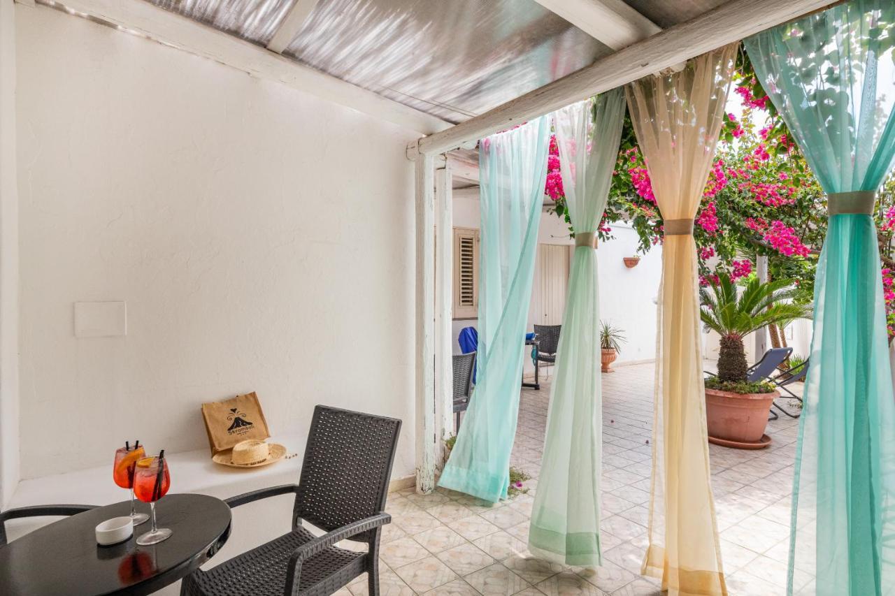 Stromboli Central Family Apartment - 3 Double Rooms المظهر الخارجي الصورة